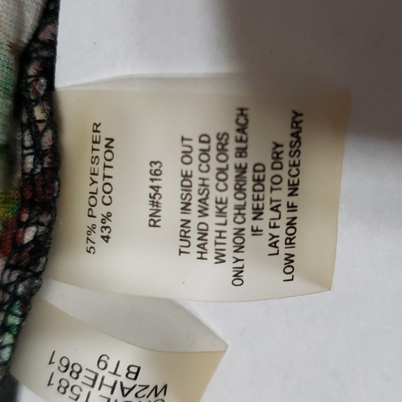 Calvin Klein. Open Front, Draped Front, Lightweight, Colorful Kimino. EUC - Picture 11 of 11